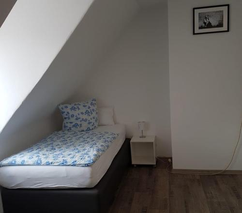 4 bedrooms, 6 beds