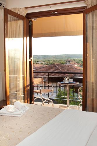 Akroyali Hotel & Villas - image 3