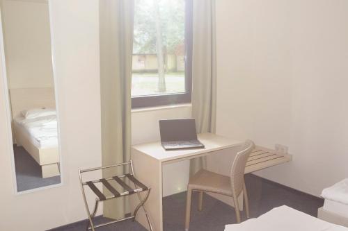 Best Deal Airporthotel Weeze - image 5