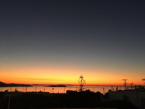  White Myth in Mykonos Stadt