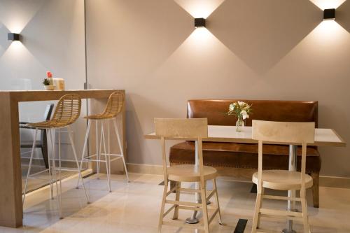 Hotel Sercotel Tres Luces - image 8