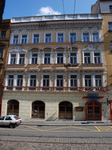 EA Hotel Tosca, Прага