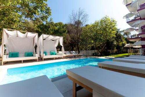 Ideal House - image 13