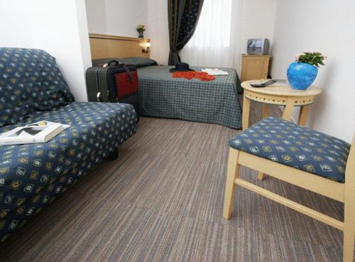 Triple room