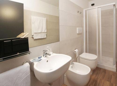 Hotel Mary - image 13