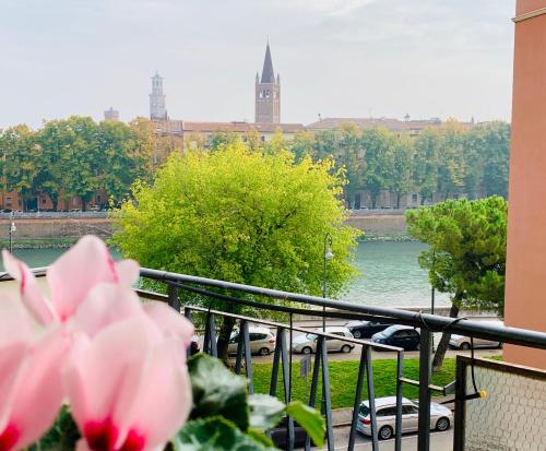 RiverView Apartment by Reasy&Busy, Verona