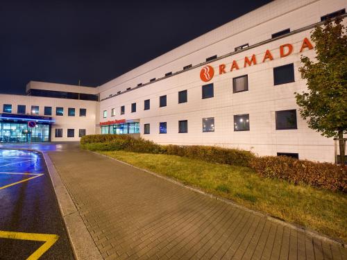 Ramada Airport Hotel Prague