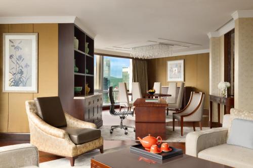 Futian Shangri-La, Shenzhen,Near to Shenzhen Convention&Exhibition Centre, Futian Railway Station