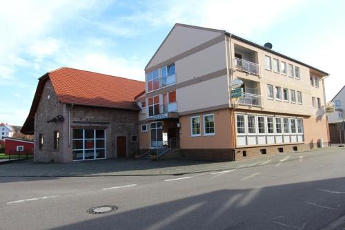 Entrance, Hotel Landgasthof Zur Alten Scheune in Zweibrucken