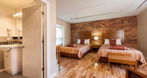 Hotel Quartier des Spectacles - image 2