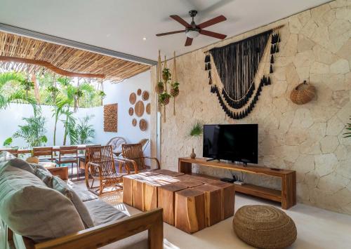 LUUM - Majestic villa with private pool and parking, Tulum (photo 7)