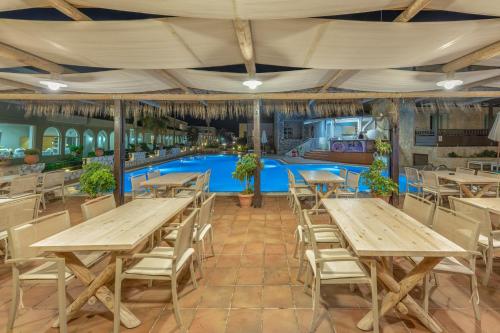 Restoranas, Erato Beach Hotel Adults Only by Smile Hotels in Platanias