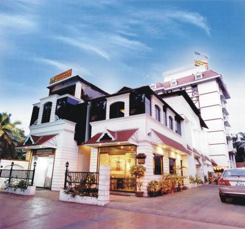 Yuvarani Residency - Manakunnam