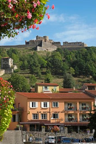 . Logis Hotel Restaurant Le Bellevue
