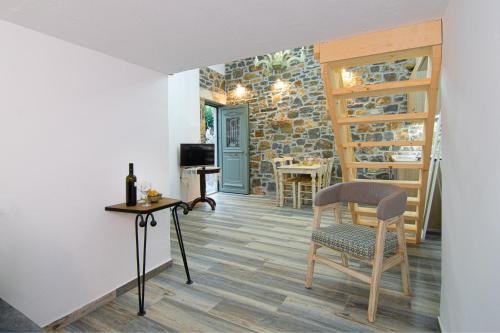 Perachori Boutique Studios in Anogeia