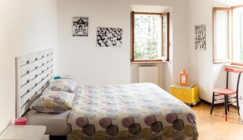 1 queen bed, 1 twin bed