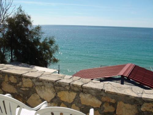 Apartment with Sea View (2 Adults ) image 2