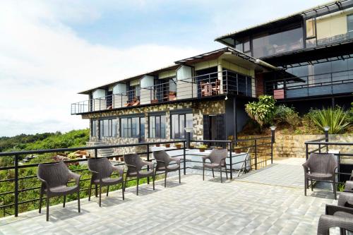 . StayVista at Talerock Inn Mountain View - Breakfast Included