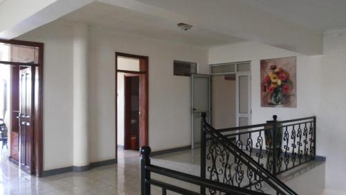 Sisäänkäynti, Westcliff Hotel in Lira