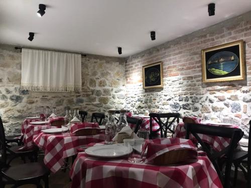 Old Bazaar Rooms