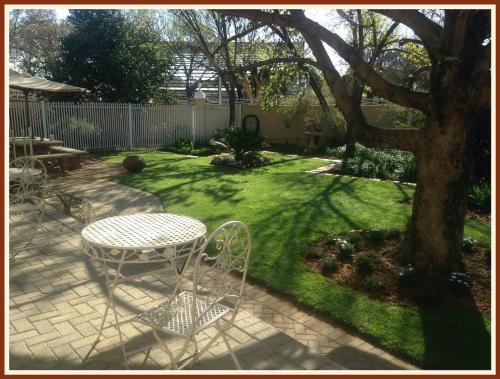 JOCK-INN GUEST HOUSE