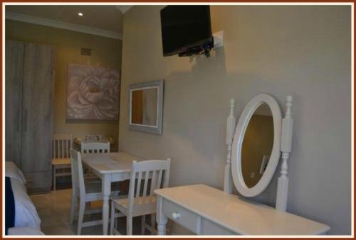 JOCK-INN GUEST HOUSE