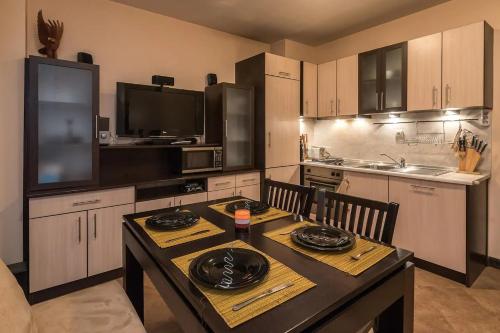 Charming, Fully-furnished, 2-bedroom apartment by Flat Mаnager, Bansko