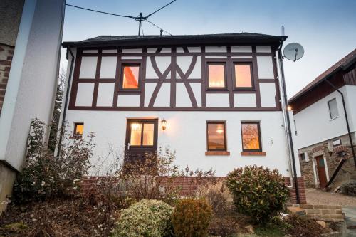 Haus Innerdorf gemütliches Ferienhaus im Taunus