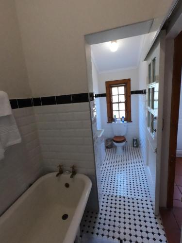 Family Room image 9