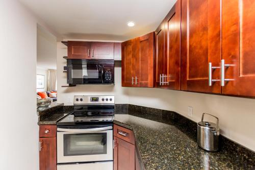 Ocean Beach Condo 3BR On the Sand 505 - image 8