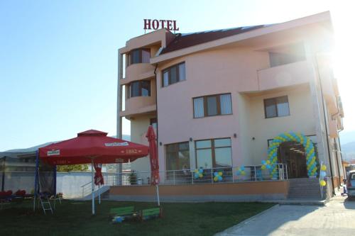 Семеен Хотел Дани - Hotel - Asenovgrad
