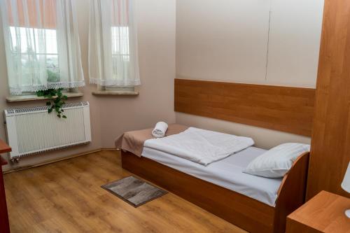 Dworek Zacisze - image 2