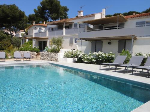Home Cassis - Maison Méditerranée - Piscine chauffée à 30c - image 5