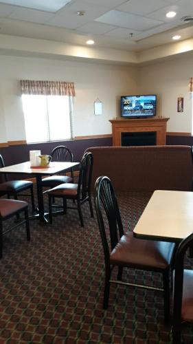會議室/宴會廳, Herington Inn and Suites in 阿比林