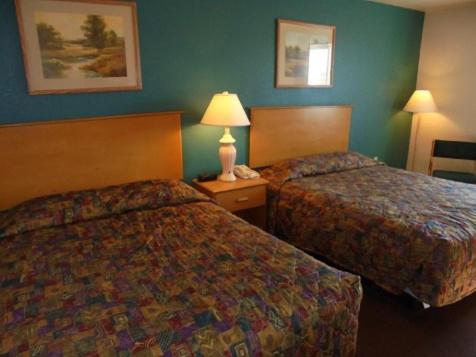 Herington Inn and Suites