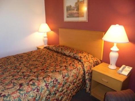 1 queen bed