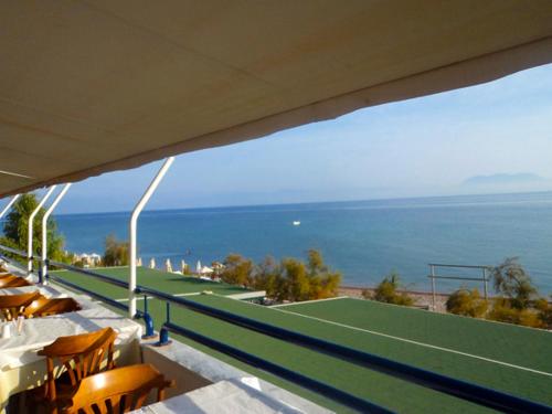  IONIAN BEACH AND RESORT in Néa Manolás