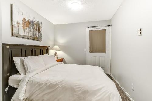 Chateau On The Ridge 408