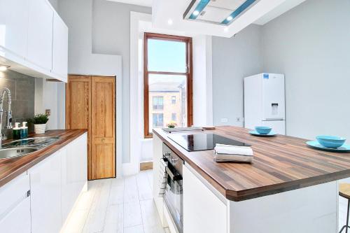 Luxurious Cessnock Service Apartment Nr Subway - image 14