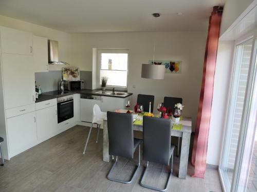 virtuve, Ferienhaus Schomaker in Rieste