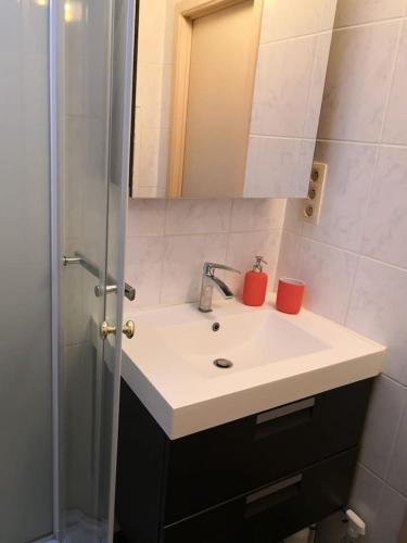  Médiacité, Parking gratuit,Université, Foire, village de noël in Lüttich