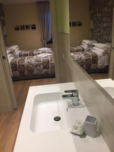Bathroom, Residence La Canonica in Costa Valle Imagna