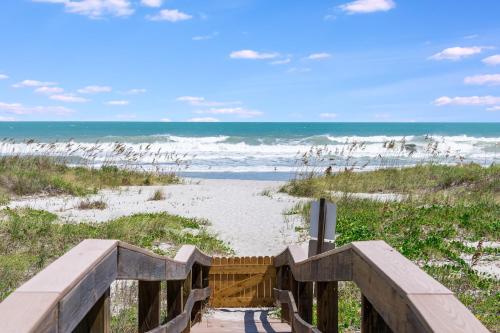 Endless Summer in Cocoa Beach, USA