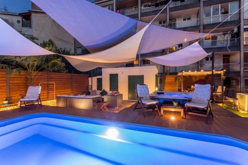 Evala luxury rooms with pool and garden - main image