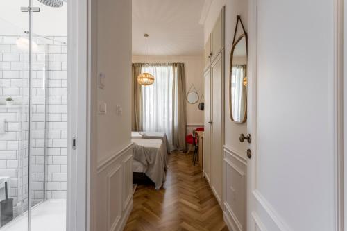 Evala luxury rooms with pool and garden - image 8