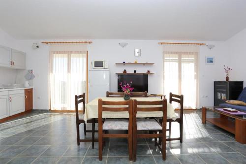 Apartments by the sea Sevid, Trogir - 2044