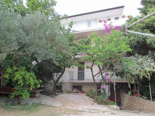  Apartments Josip - 200m from sea, Unterkunft in Dobropoljana