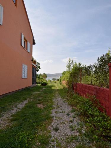 Apartments Mari - 30m from sea - image 5