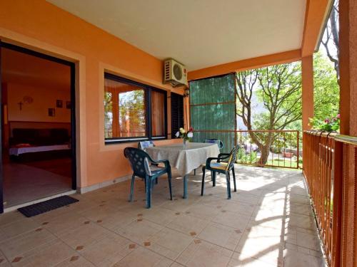 Apartments Mari - 30m from sea - image 10