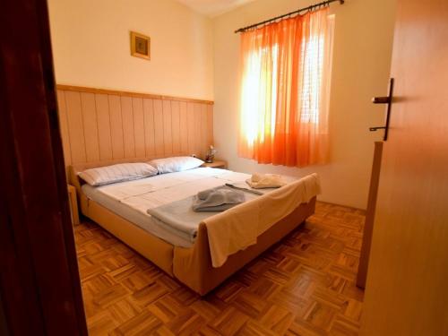 Apartments Mari - 30m from sea - image 12